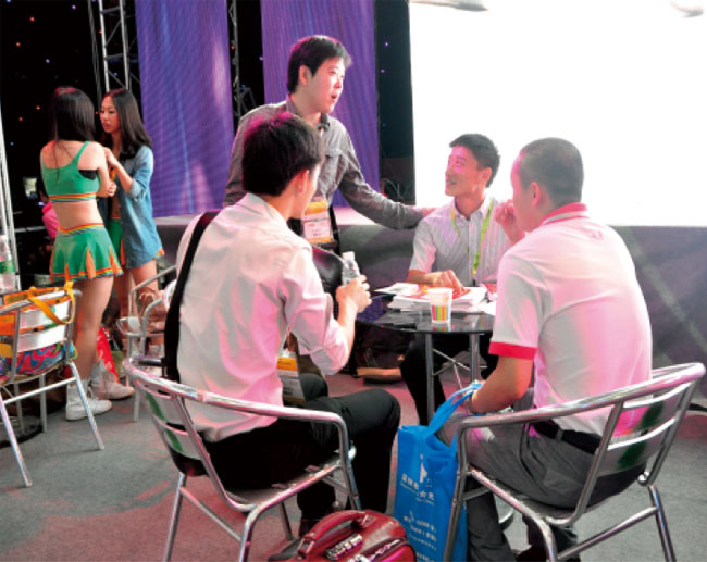 14届国际光电博览会ROYAL皇家88展区