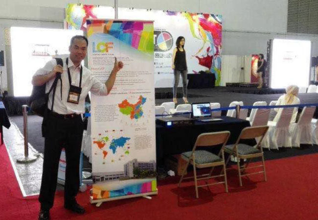 ROYAL皇家88董事长黄青锋亲自赴展会现场指挥