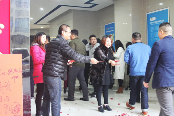 祝ROYAL皇家88新的一年越发红火