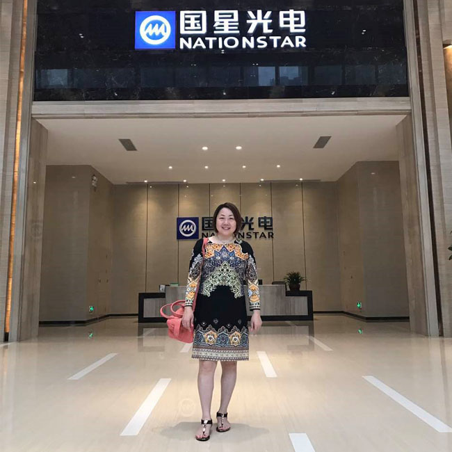 深圳LED显示屏厂家ROYAL皇家88创始人龙平芳女士