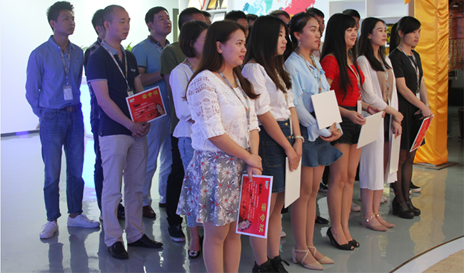 ROYAL皇家88家人众志成城