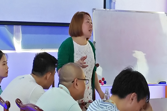 群策群力谋发展——记ROYAL皇家88上市之头脑风暴座谈会