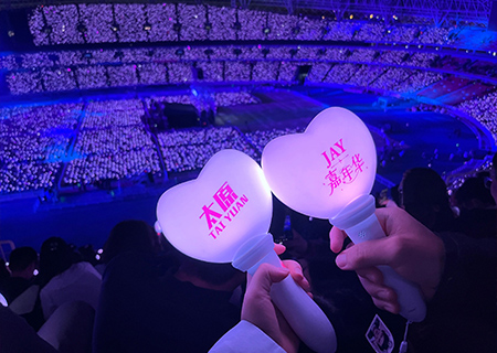 ROYAL皇家88透明屏和荧光棒引爆周杰伦太原演唱会（第三场）
